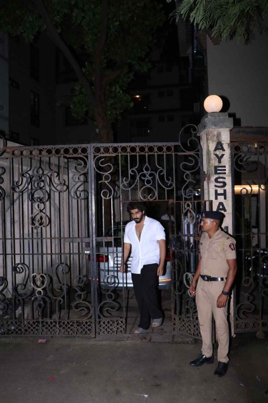 Arjun Kapoor at Malaika Arora 's house