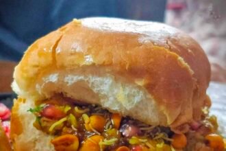 Gujrati Street food Dabeli...