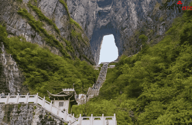Heaven’s Gate Mountain | Tianmen Mountain | Gateway to Heaven