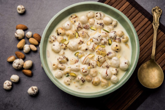 Makhana with Milk | Healthy Breakfast | Fox Nuts Benefits